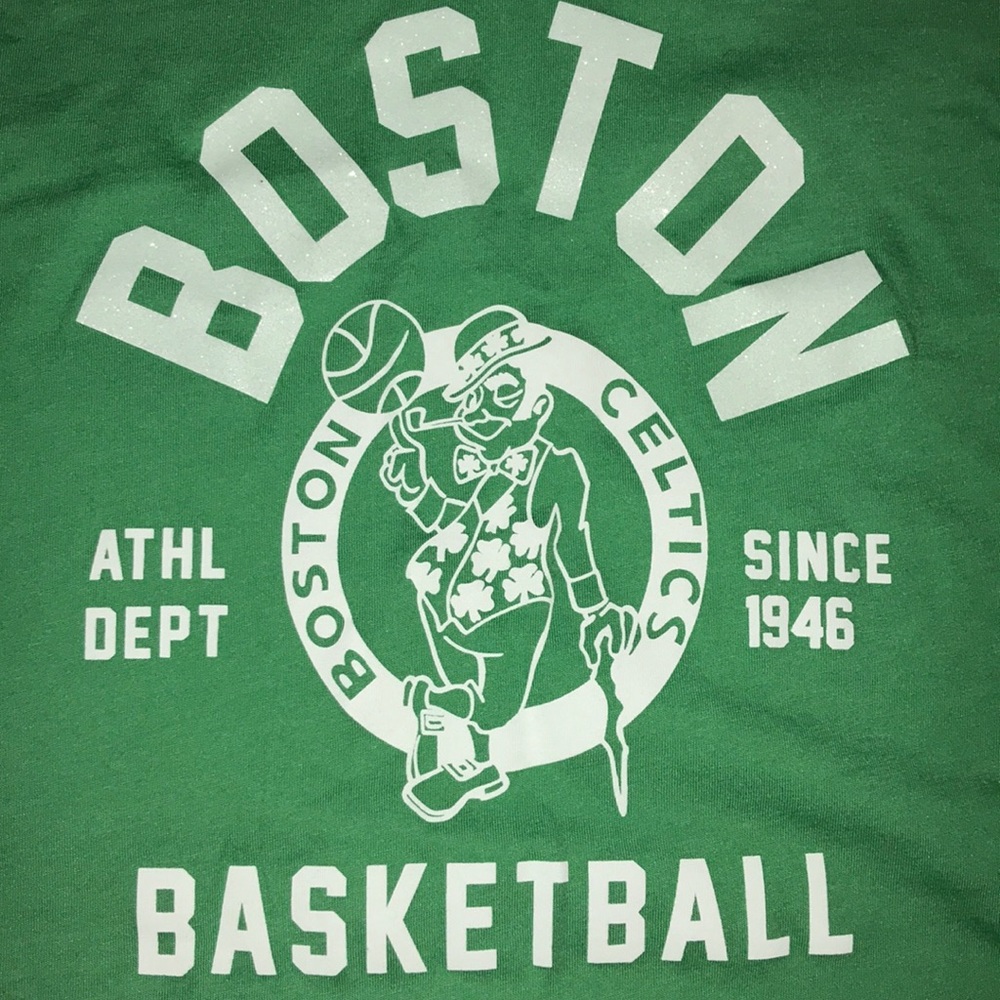 Boston Celtics v-neck